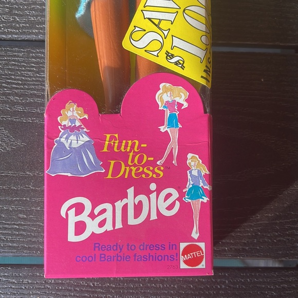 NRFB Vintage 1992 Brunette Fun-To-Dress Barbie doll - Picture 4 of 14